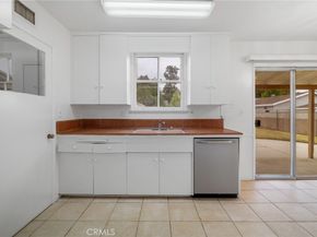 7646 De Soto Avenue, Canoga Park CA 91304