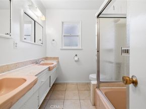 7646 De Soto Avenue, Canoga Park CA 91304