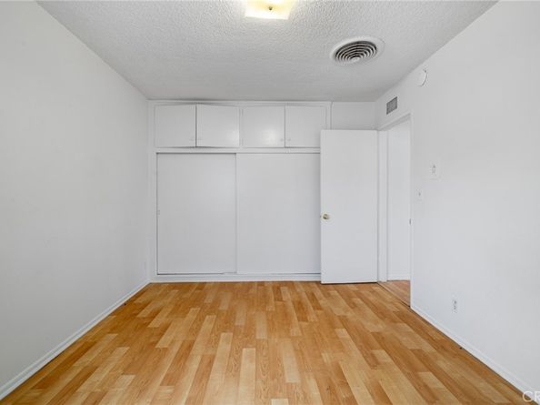 7646 De Soto Avenue, Canoga Park CA 91304