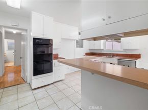 7646 De Soto Avenue, Canoga Park CA 91304