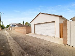 7646 De Soto Avenue, Canoga Park CA 91304