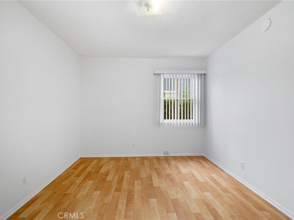 7646 De Soto Avenue, Canoga Park CA 91304