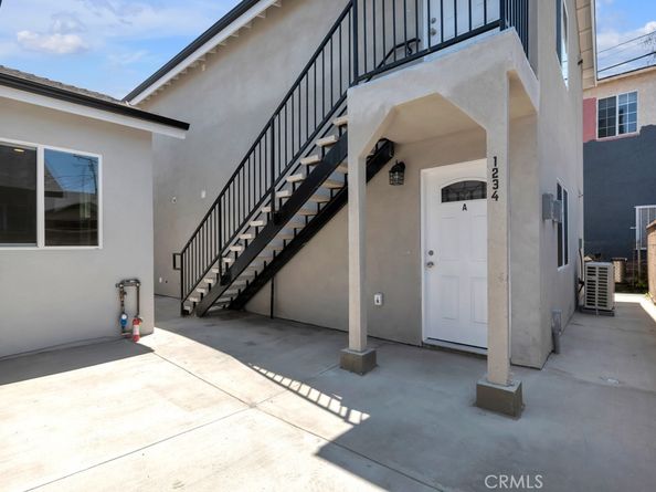 1234 W 89th Street, Los Angeles CA 90044