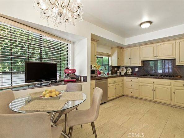 17861 Cathedral Pl, Encino CA 91316