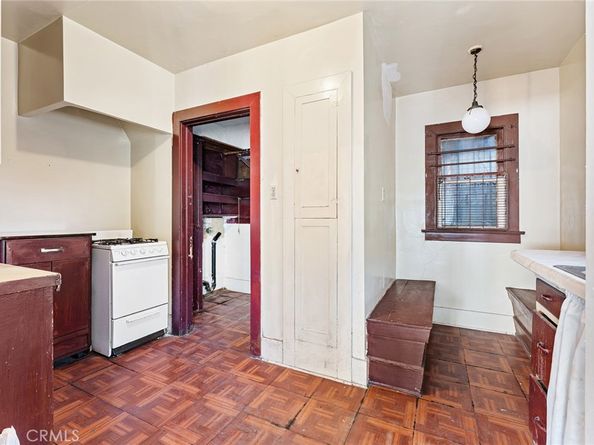 272 S Burlington Avenue, Los Angeles CA 90057