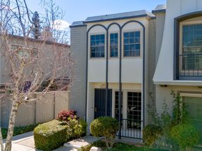22131 Oxnard Street, Woodland Hills CA 91367