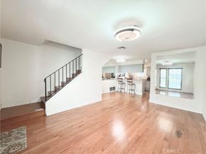 22131 Oxnard Street, Woodland Hills CA 91367