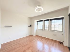 22131 Oxnard Street, Woodland Hills CA 91367