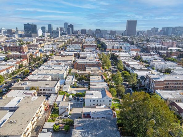 144 S Catalina Street, Los Angeles CA 90004