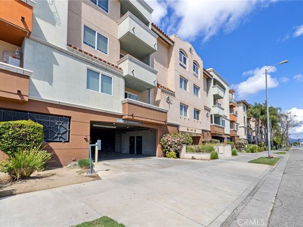 13951 Sherman Way 301, Van Nuys CA 91405