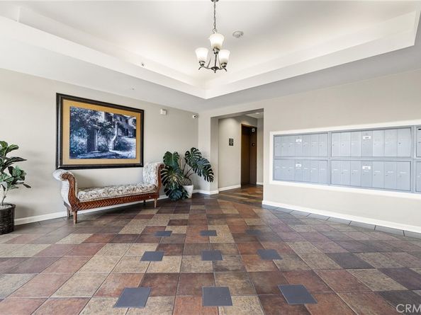 13951 Sherman Way 301, Van Nuys CA 91405