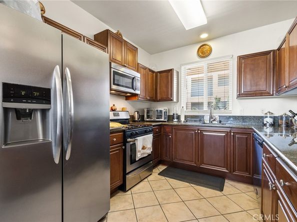 13951 Sherman Way 301, Van Nuys CA 91405