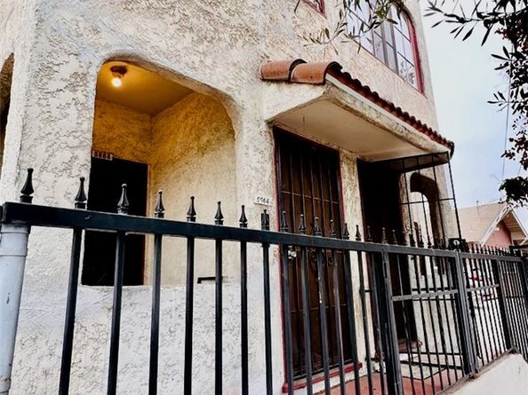 1156 Gordon Street, Los Angeles CA 90038