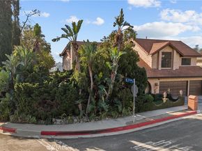 8000 Oceanus Drive, Los Angeles CA 90046