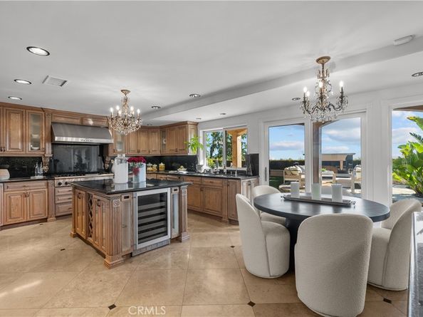 8000 Oceanus Drive, Los Angeles CA 90046