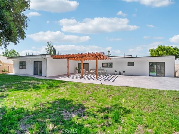 9540 Donna Avenue, Northridge CA 91324