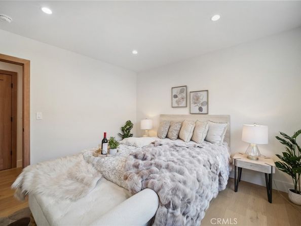 9540 Donna Avenue, Northridge CA 91324