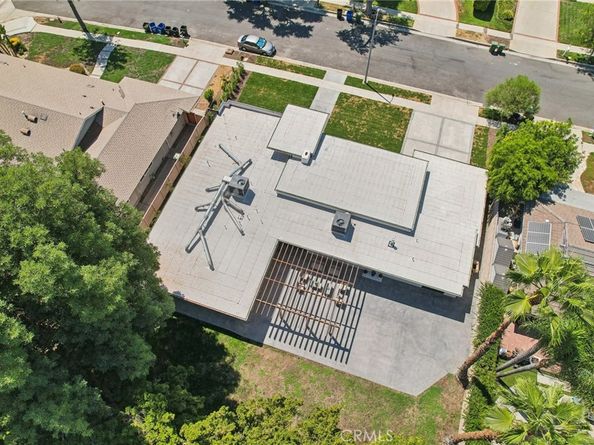 9540 Donna Avenue, Northridge CA 91324