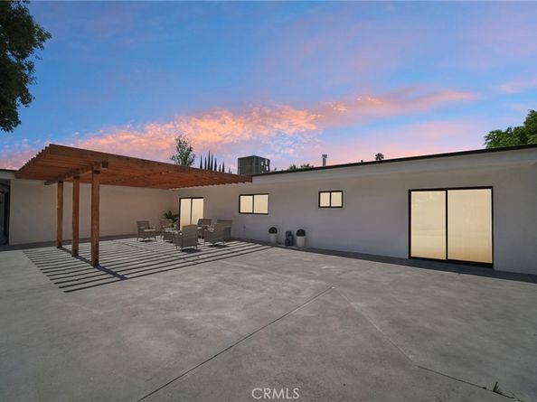 9540 Donna Avenue, Northridge CA 91324