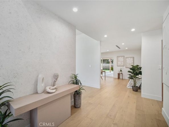 9540 Donna Avenue, Northridge CA 91324