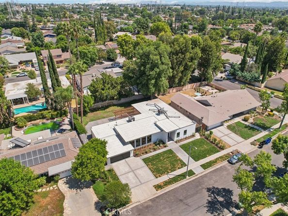 9540 Donna Avenue, Northridge CA 91324
