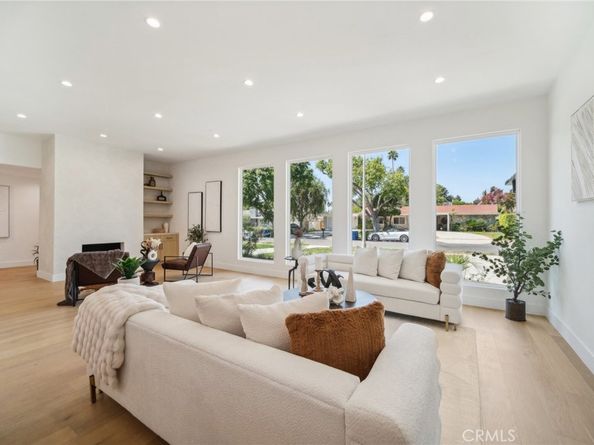 9540 Donna Avenue, Northridge CA 91324