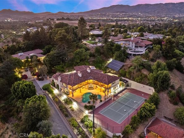 10425 Melvin Avenue, Porter Ranch CA 91326