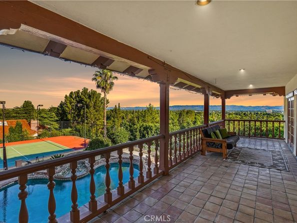 10425 Melvin Avenue, Porter Ranch CA 91326