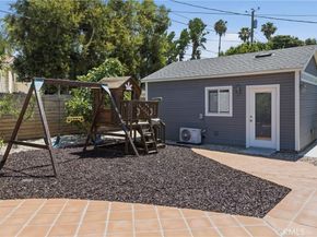 526 N Toluca Park Drive, Burbank CA 91505