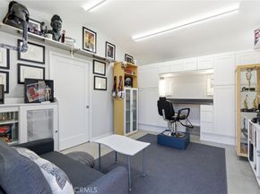 526 N Toluca Park Drive, Burbank CA 91505