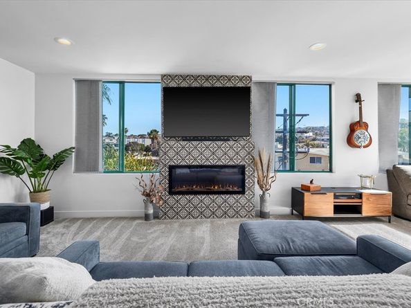 201 Calle Miramar 29, Redondo Beach CA 90277