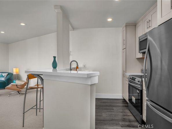 610 #214 The Village, Redondo Beach CA 90277