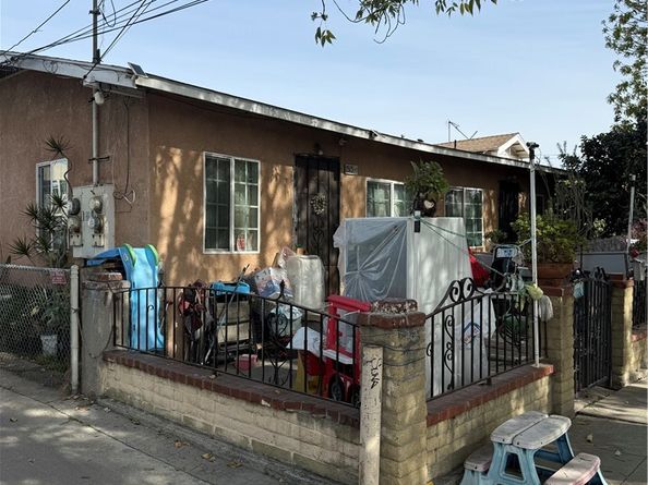 1515 E Young, Wilmington CA 90744