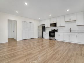 11513 Berendo, Los Angeles CA 90044