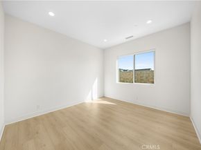 18431 Boulder Blf, Silverado CA 92676