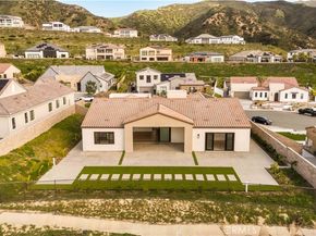 18431 Boulder Blf, Silverado CA 92676