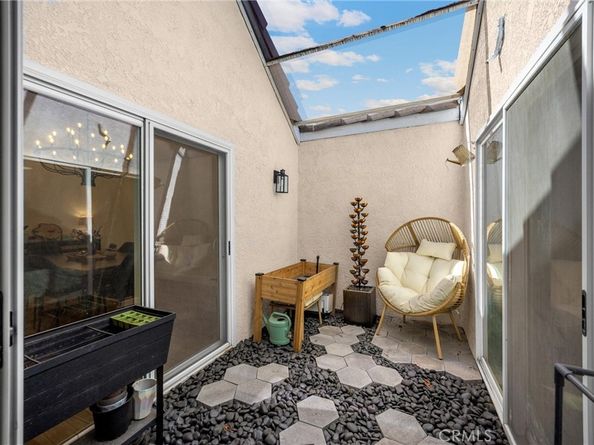 2163 Pinot Circle, Upland CA 91784