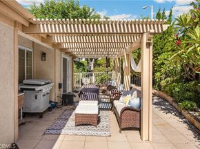 2163 Pinot Circle, Upland CA 91784