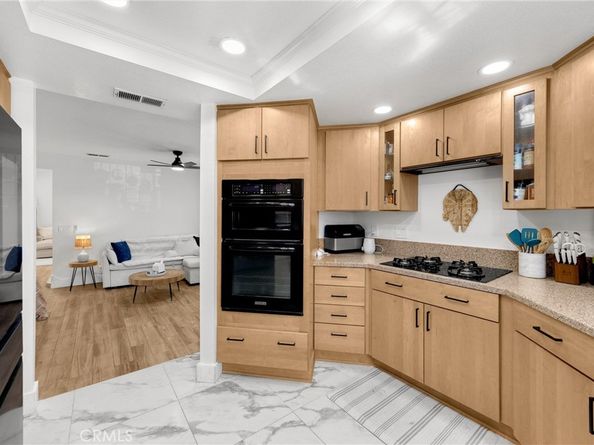 2163 Pinot Circle, Upland CA 91784