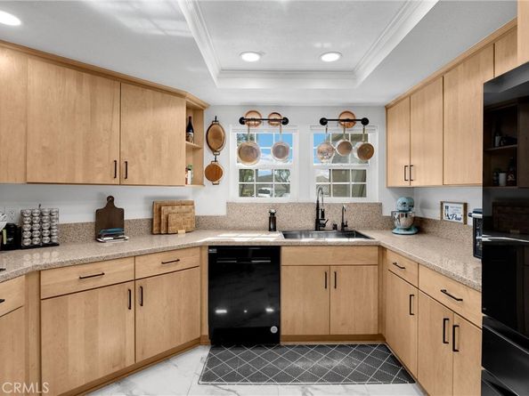 2163 Pinot Circle, Upland CA 91784