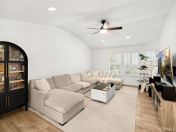 2163 Pinot Circle, Upland CA 91784