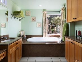 31953 10th Avenue, Laguna Beach CA 92651