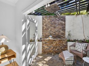 1099 Skyline Dr, Laguna Beach CA 92651