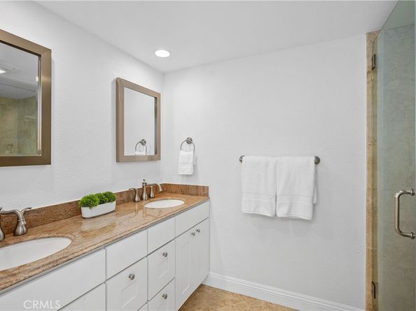 390 Saint Anns Drive, Laguna Beach CA 92651