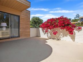 390 Saint Anns Drive, Laguna Beach CA 92651