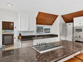 390 Saint Anns Drive, Laguna Beach CA 92651
