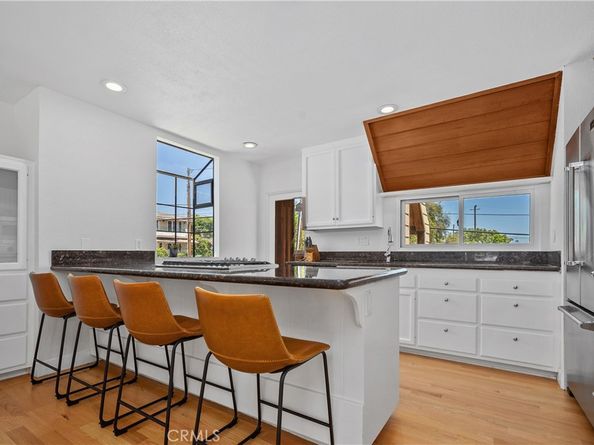 390 Saint Anns Drive, Laguna Beach CA 92651