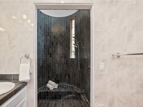 390 Saint Anns Drive, Laguna Beach CA 92651