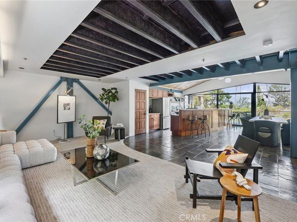 686 Diamond Street, Laguna Beach CA 92651