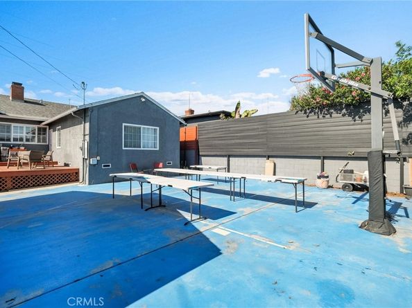 6104 6104 S La Cienega, Ladera Heights CA 90056